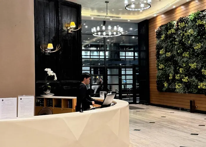 Cozy At Knightsbridge Residences Makati Aparthotel